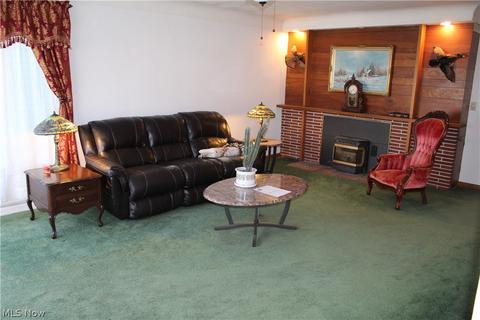 121 Denison Ave, Elyria, OH 44035 photo 4