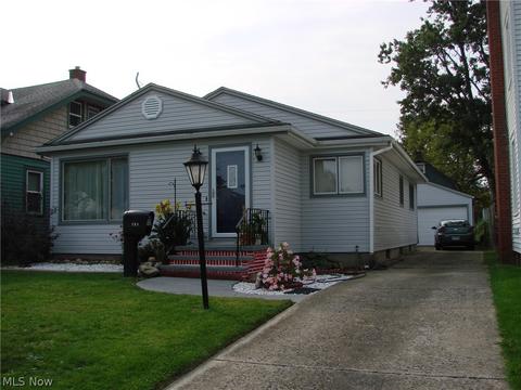 121 Denison Ave, Elyria, OH 44035 photo 2