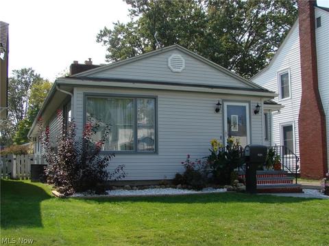 121 Denison Ave, Elyria, OH 44035 photo 3