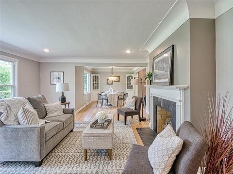 288 Mapleview Dr, Seven Hills, OH 44131 photo 8