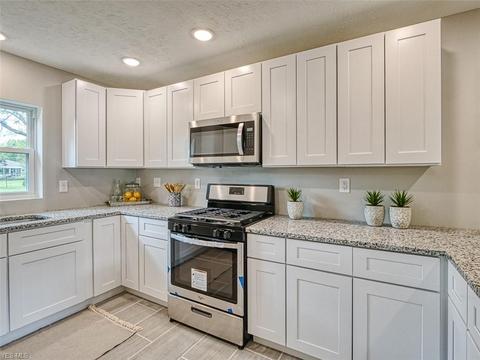 288 Mapleview Dr, Seven Hills, OH 44131 photo 16