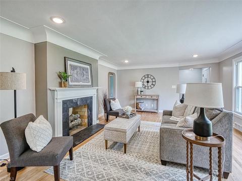 288 Mapleview Dr, Seven Hills, OH 44131 photo 6