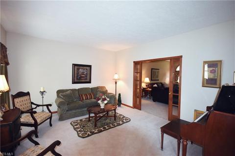 6961 Thicket St NW, Canton, OH 44708 photo 9