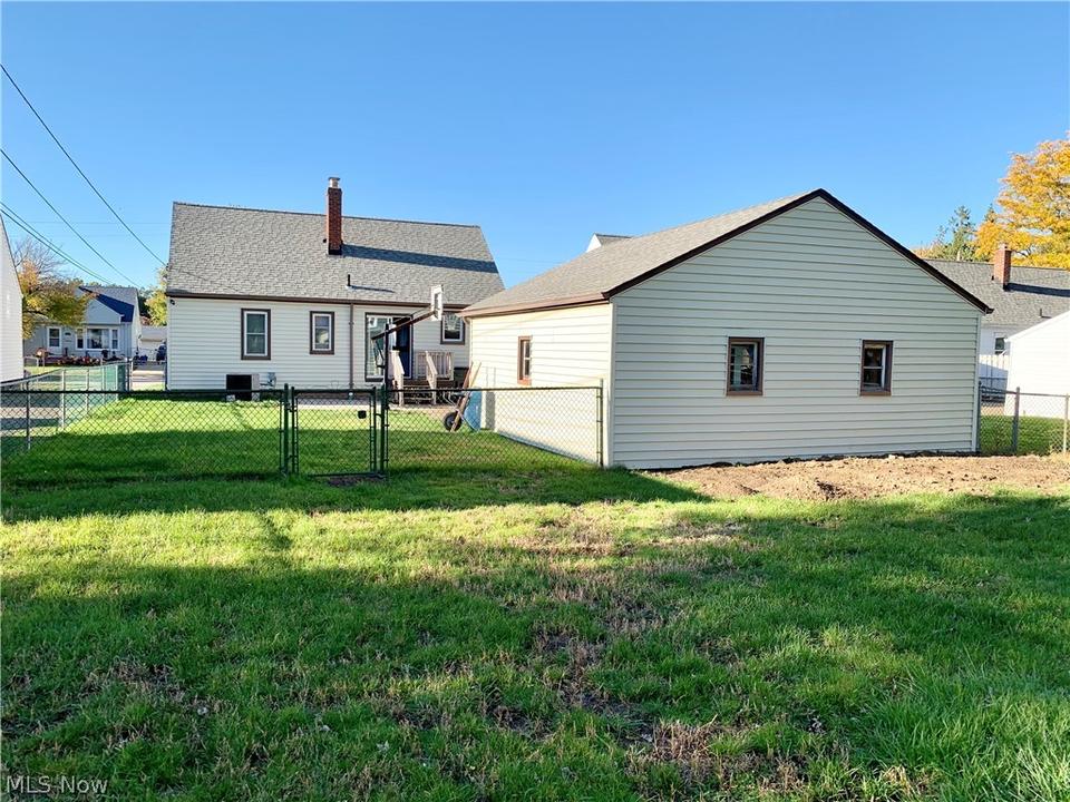  29816 Phillips Ave, Wickliffe, OH 44092 photo 28