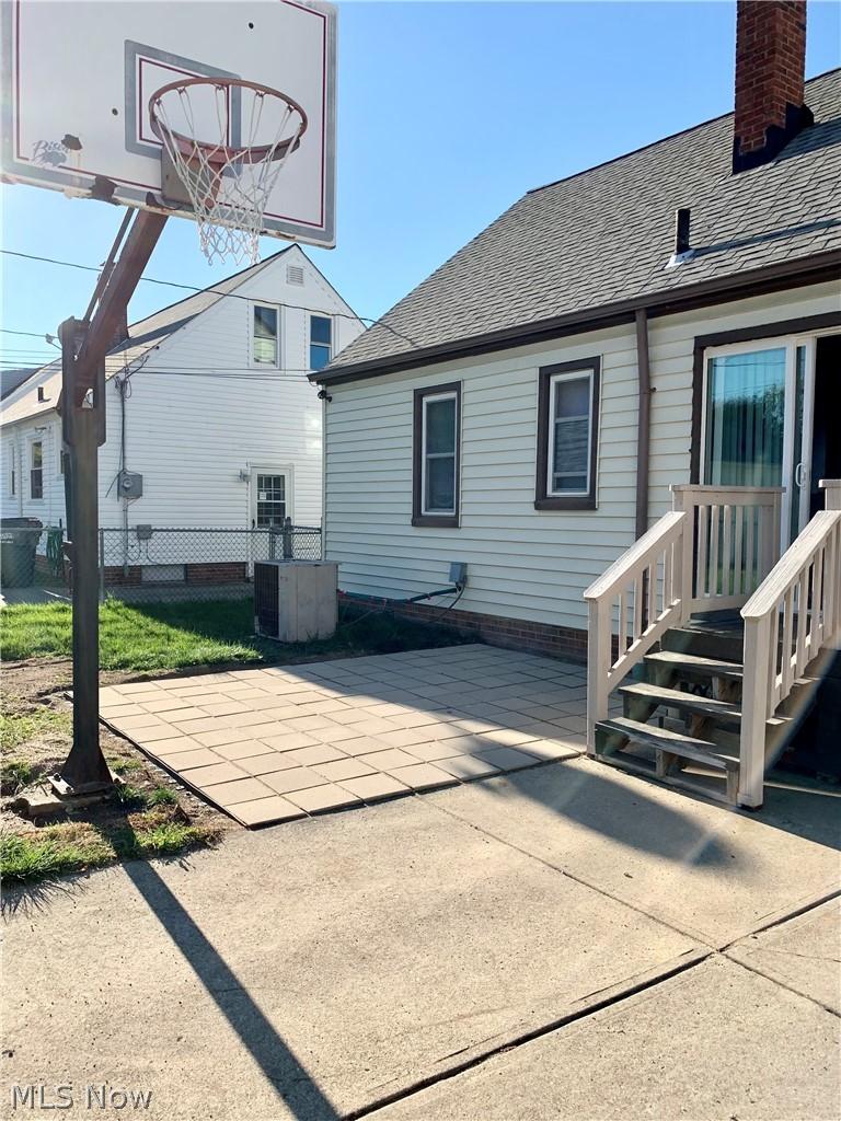  29816 Phillips Ave, Wickliffe, OH 44092 photo 29