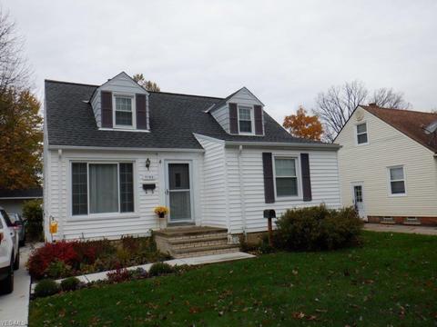 7182 Greenleaf Ave, Parma, OH 44130 photo 1