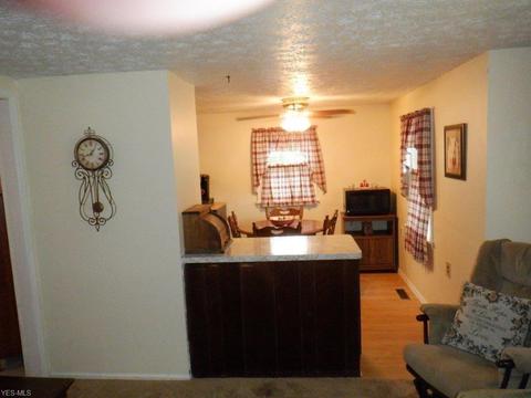 7182 Greenleaf Ave, Parma, OH 44130 photo 7