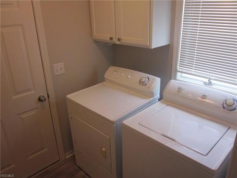 102 Stonehedge Dr, Elyria, OH 44035 photo 16