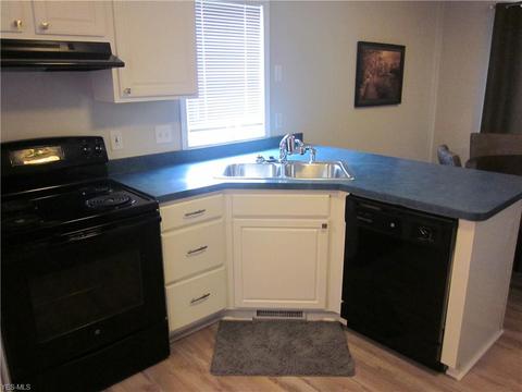 102 Stonehedge Dr, Elyria, OH 44035 photo 7