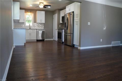 9110 Tracy Trl, Parma, OH 44130 photo 5
