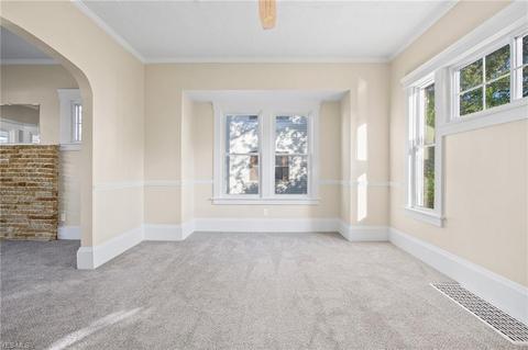 227 Eastern Heights Blvd, Elyria, OH 44035 photo 5