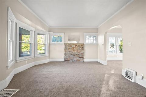 227 Eastern Heights Blvd, Elyria, OH 44035 photo 4