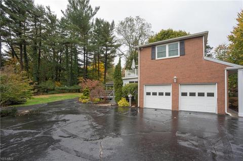 2445 Strathmore Dr NW, Canton, OH 44708 photo 5