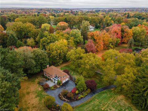 2445 Strathmore Dr NW, Canton, OH 44708 photo 8