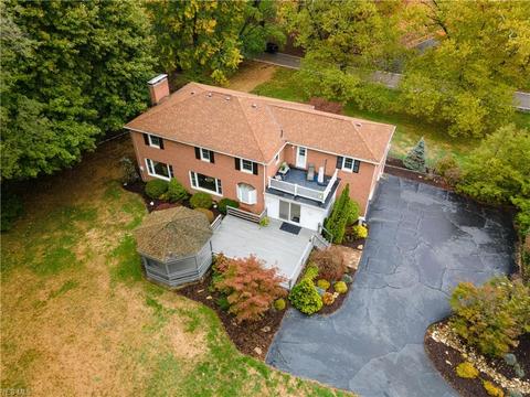 2445 Strathmore Dr NW, Canton, OH 44708 photo 6