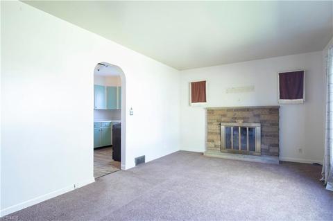 306 E Indiana Ave, Sebring, OH 44672 photo 2