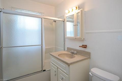 9014 Beech Ave, Brooklyn, OH 44144 photo 9