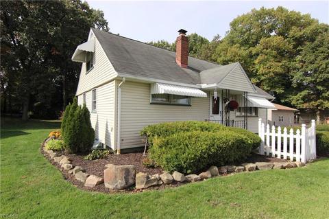 61 Eve Dr, Struthers, OH 44471 photo 2