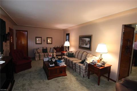61 Eve Dr, Struthers, OH 44471 photo 8