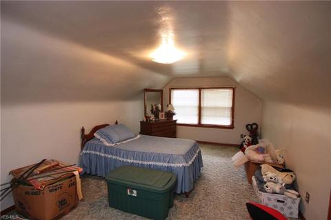61 Eve Dr, Struthers, OH 44471 photo 16