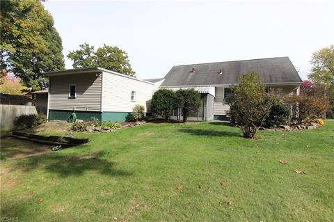 61 Eve Dr, Struthers, OH 44471 photo 4