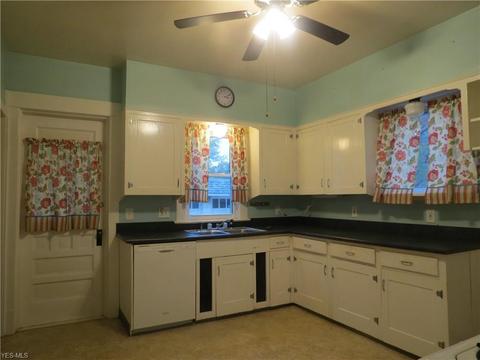 1925 W 13th St, Ashtabula, OH 44004 photo 9