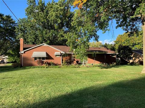 2522 57th St NE, Canton, OH 44721 photo 2