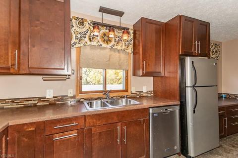 2938 W 9th St, Ashtabula, OH 44004 photo 9