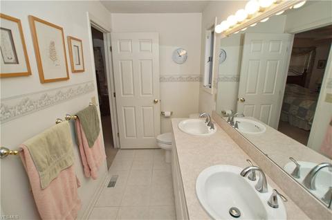 7397 Euclid Chardon Rd, Kirtland, OH 44094 photo 28
