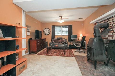 2051 E 37th St, Lorain, OH 44055 photo 24