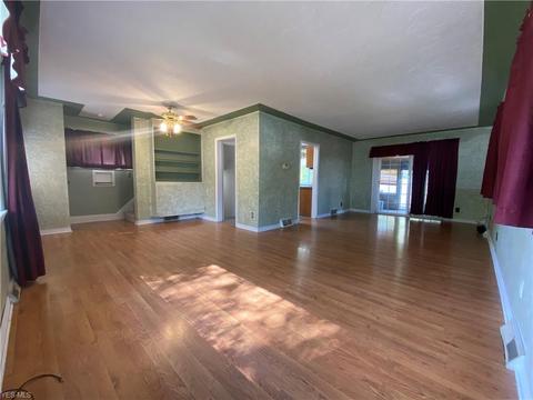618 Cambridge Ave, Elyria, OH 44035 photo 6