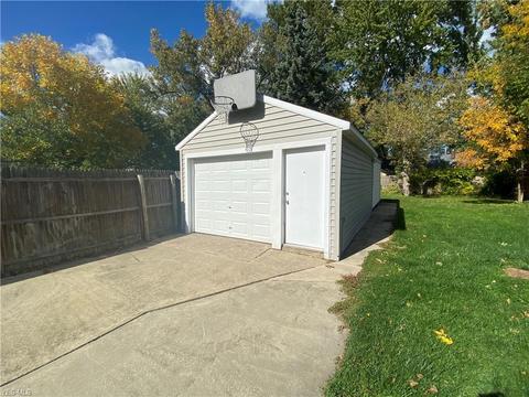 618 Cambridge Ave, Elyria, OH 44035 photo 30