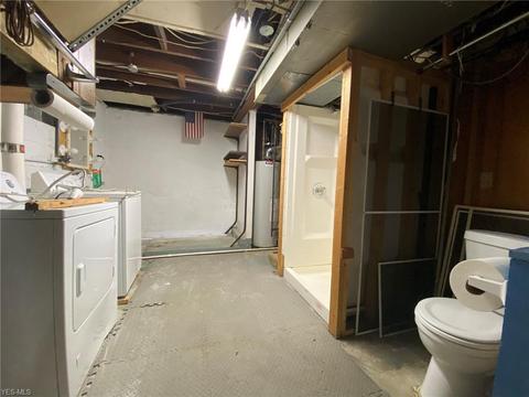 618 Cambridge Ave, Elyria, OH 44035 photo 24