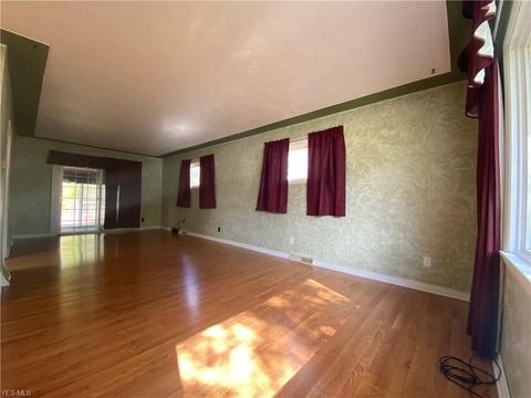 618 Cambridge Ave, Elyria, OH 44035 photo 10