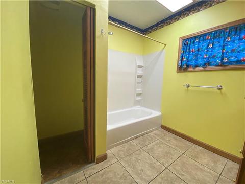 618 Cambridge Ave, Elyria, OH 44035 photo 20