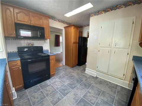 618 Cambridge Ave, Elyria, OH 44035 photo 5