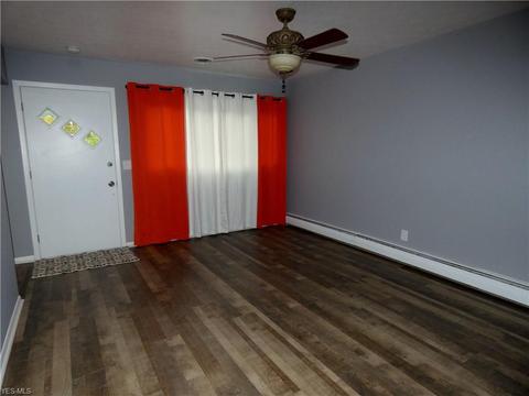 920 Eastern Height Blvd, Elyria, OH 44035 photo 6