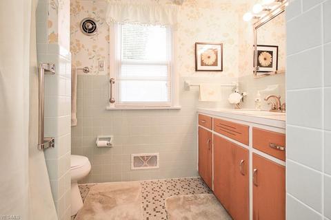251 Vassar Ave, Elyria, OH 44035 photo 18