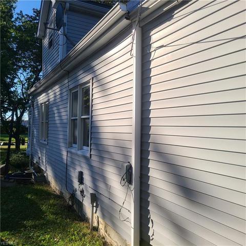835 E 232nd St, Euclid, OH 44123 photo 2