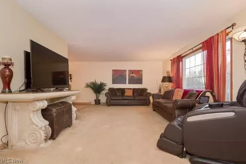 7714 Cecelia, Parma, OH 44134 photo 8