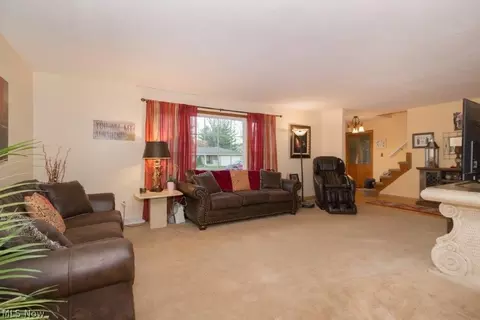 7714 Cecelia, Parma, OH 44134 photo 9