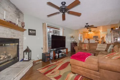 7714 Cecelia, Parma, OH 44134 photo 17