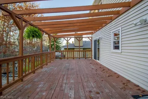 7714 Cecelia, Parma, OH 44134 photo 2