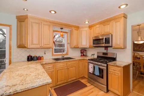 7714 Cecelia, Parma, OH 44134 photo 15