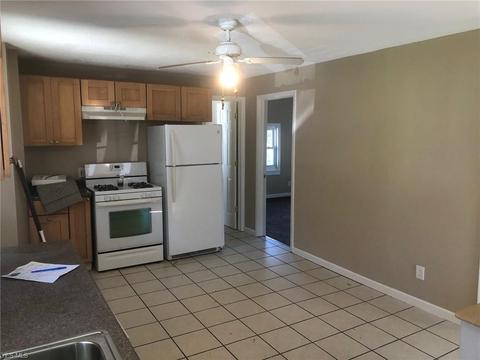 525 9th, Struthers, OH 44471 photo 2