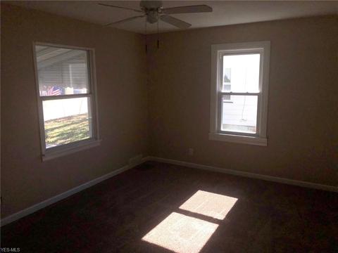 525 9th, Struthers, OH 44471 photo 8