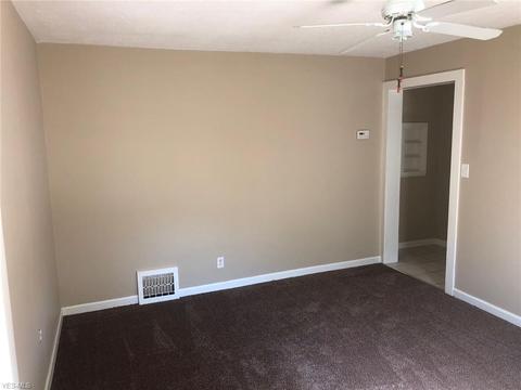 525 9th, Struthers, OH 44471 photo 7