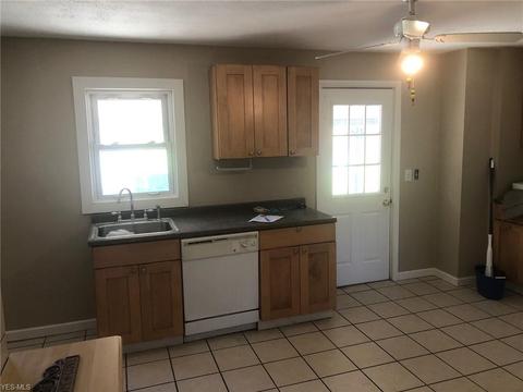 525 9th, Struthers, OH 44471 photo 5