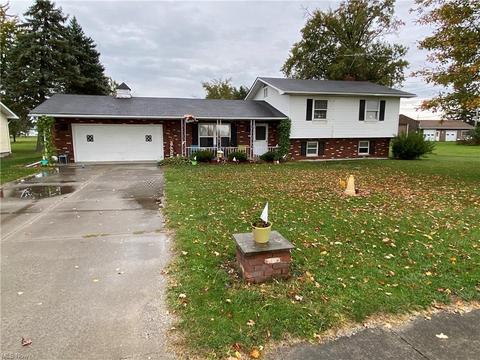 71 Hyde St, Wakeman, OH 44889 photo 1