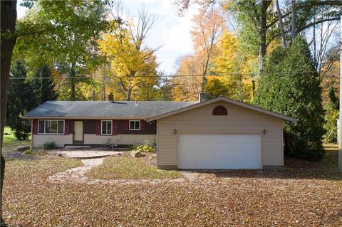 9597 Colton Rd, Windham, OH 44288 photo 2